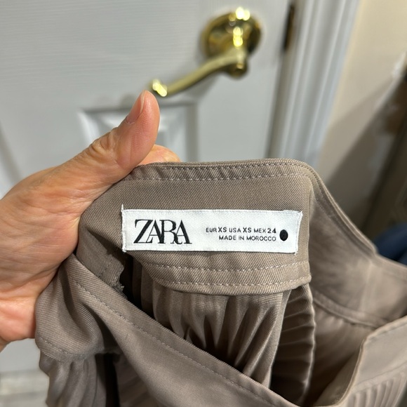 Zara skirt - Picture 3 of 3